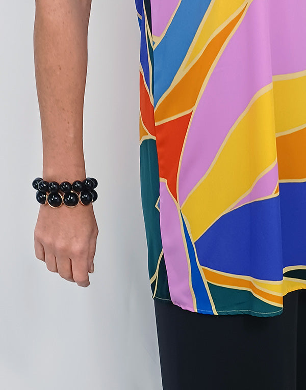 Bracelet black pearls and gold outline